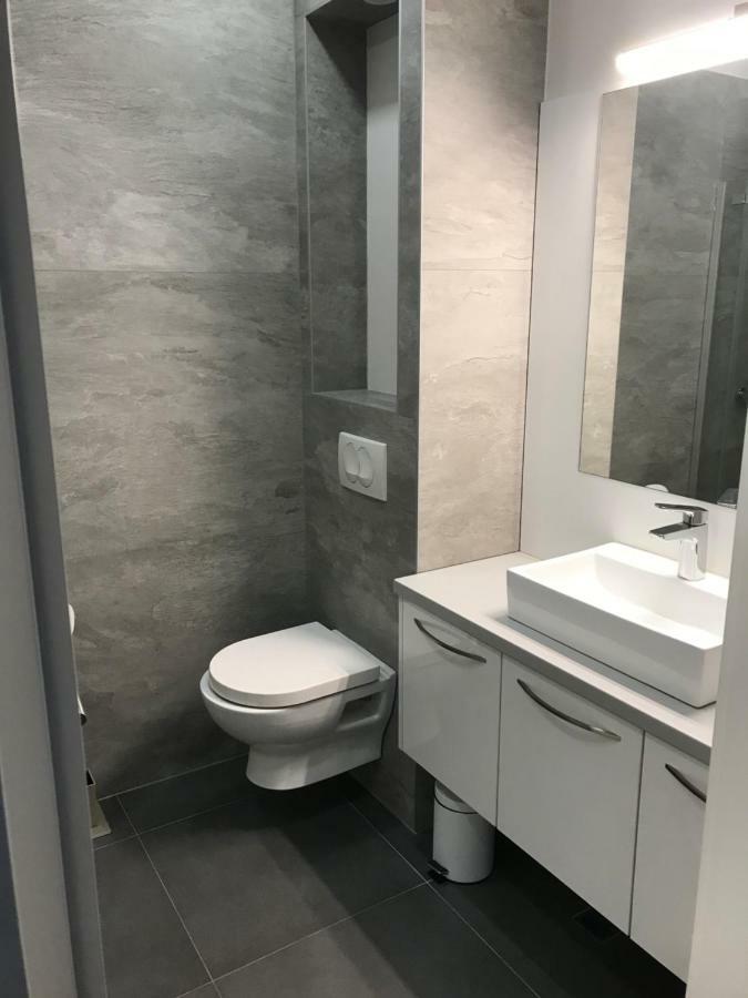 Modern New Apartment In マカルスカ エクステリア 写真