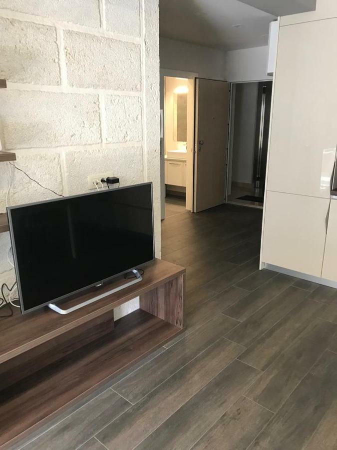 Modern New Apartment In マカルスカ エクステリア 写真